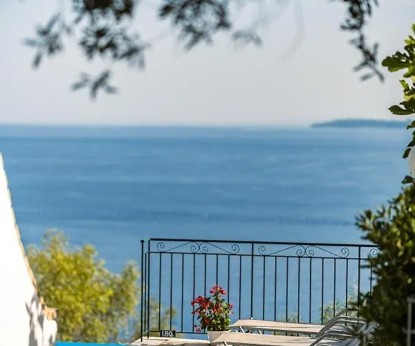 Four-bedroom Eleni By Konnect, With Private Pool & Stunning Seaview * Barbati